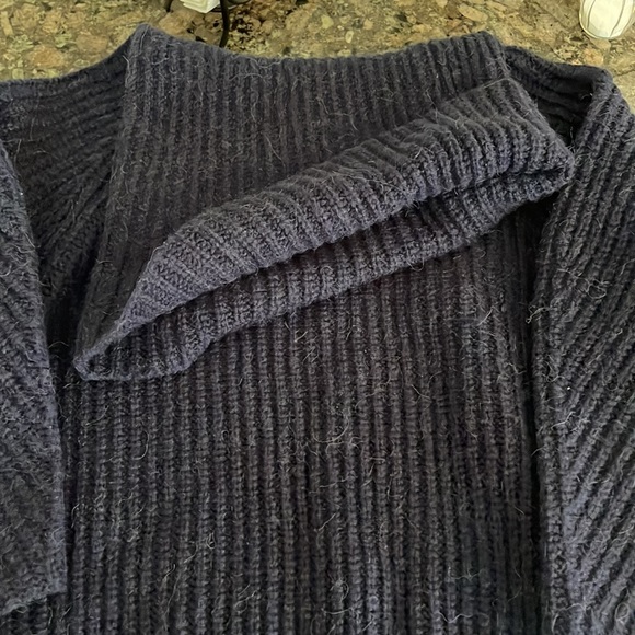 Gap Navy Blue Turtle Neck Sweater - Picture 2 of 5